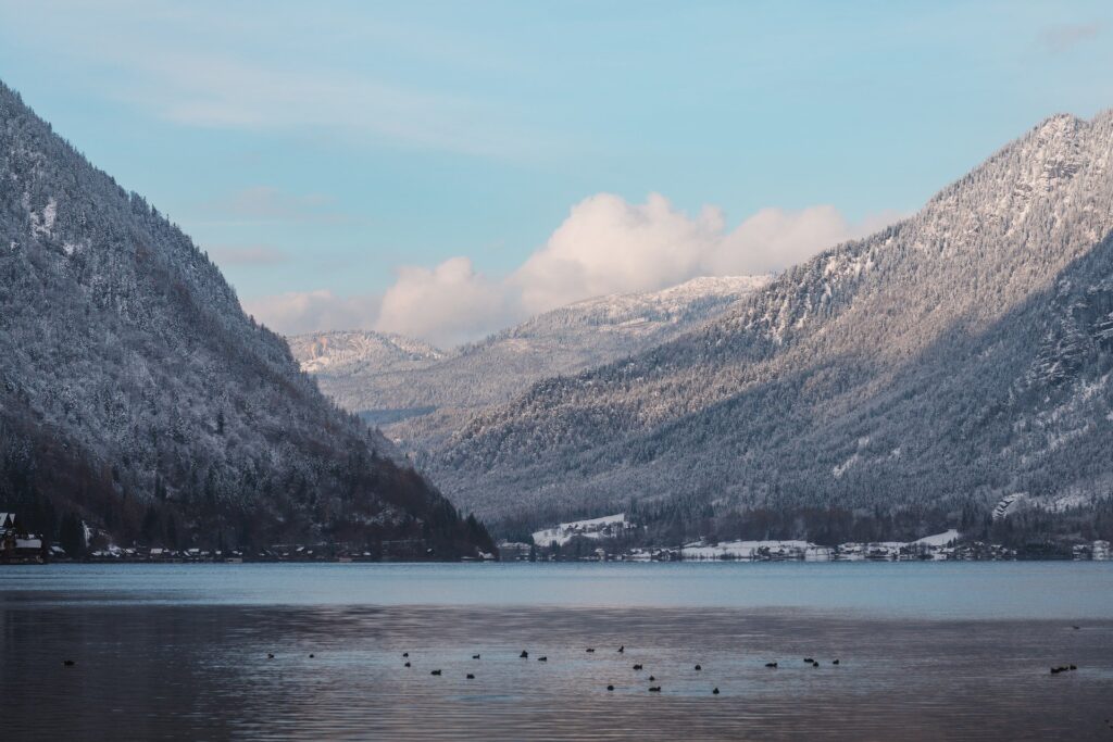 1-“Ang Ikatlo sa Kanila ay si Allah” — Ganap na Pagtitiwala sa Diyos