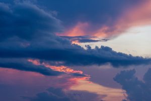 Tại sao có người chỉ cảm thấy gần gũi với Allah trong lúc khó khăn?